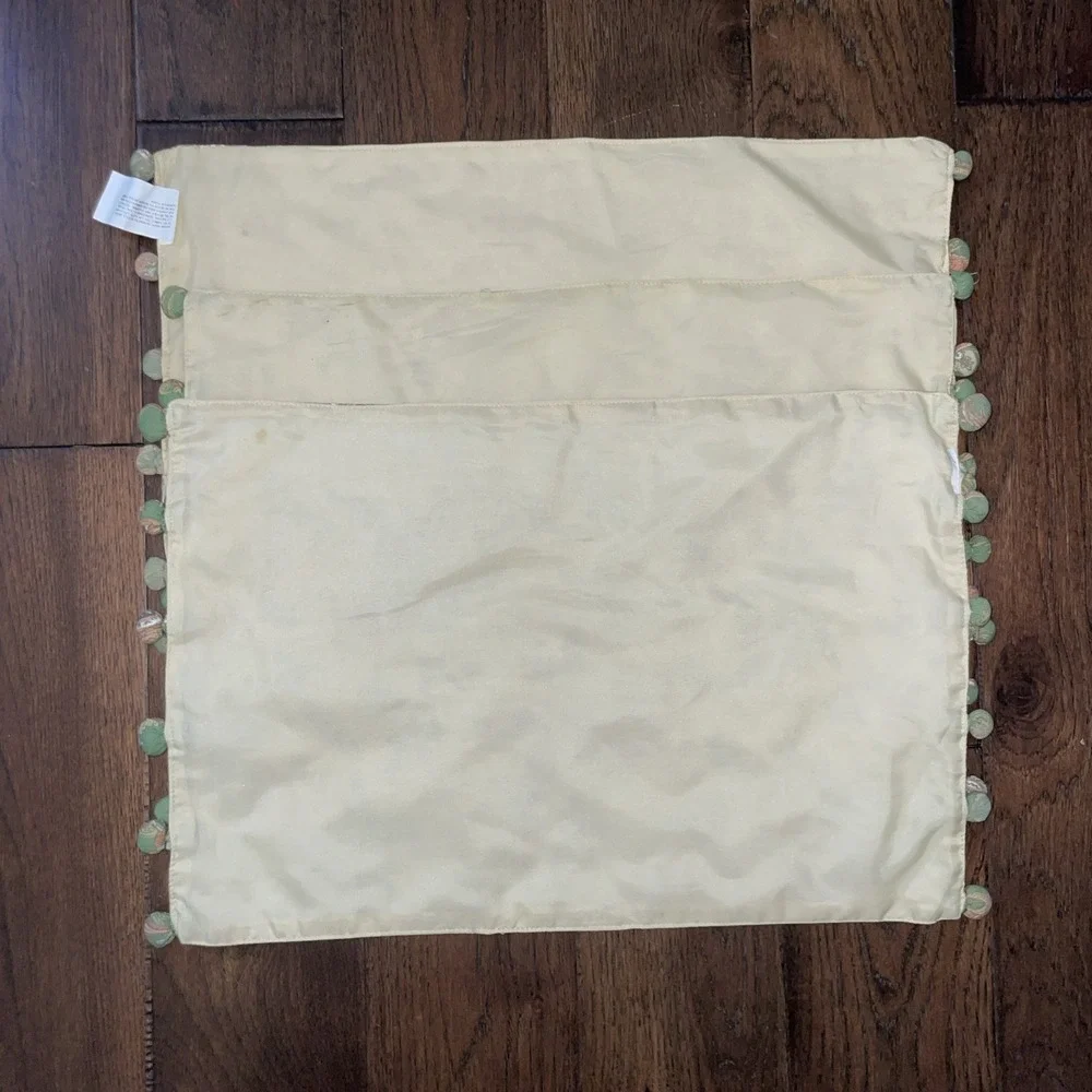 Pier One Imports Paisley Yellow Green Cottage Placemats (3)